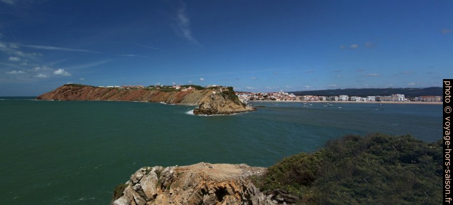Ouverture entre les deux caps de la baie de São Martinho do Porto. Photo © André M. Winter
