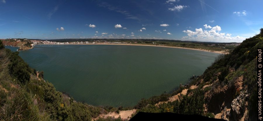 Baía de São Martinho do Porto. Photo © André M. Winter