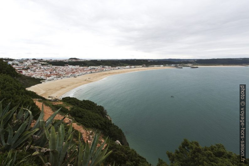 Baía de Nazaré. Photo © André M. Winter