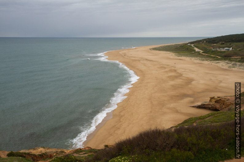 Praia do Norte par mer calme. Photo © André M. Winter