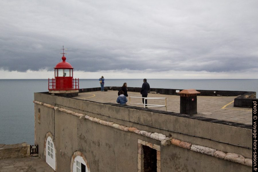 Phare de Nazaré sur le Forte de São Miguel Arcanjo. Photo © André M. Winter