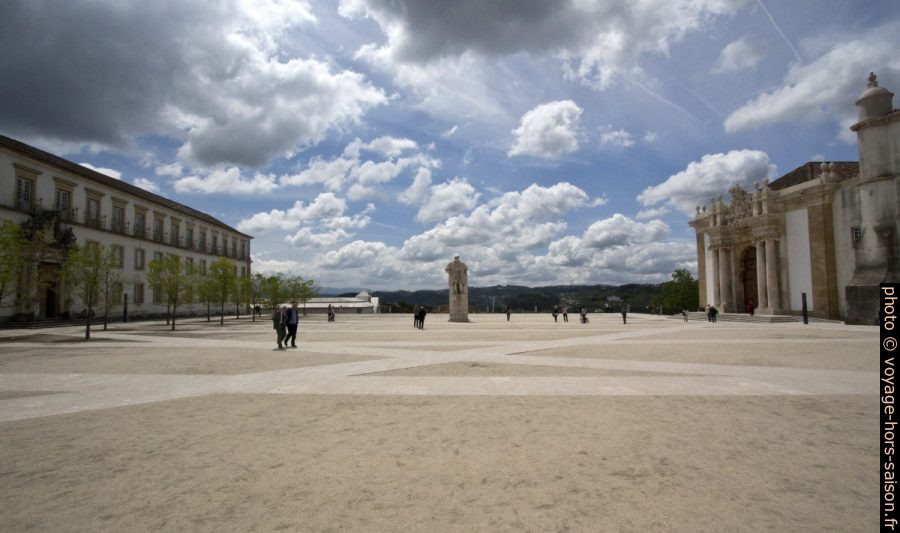 Pátio das Escolas de l'Université de Coimbra. Photo © André M. Winter