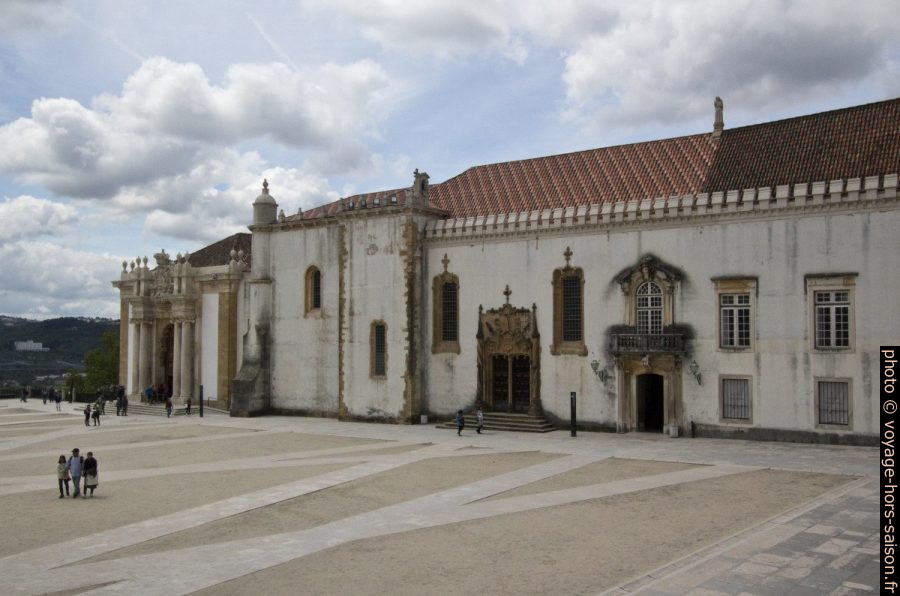 Biblioteca Joanina e Capela de São Miguel. Photo © André M. Winter