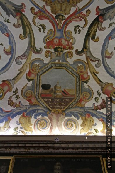 Allégorie de la religion peinte au plafond de la Sala do Exame Privado. Photo © André M. Winter