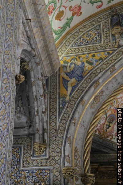 Détail des décors de la Capela de São Miguel. Photo © Alex Medwedeff