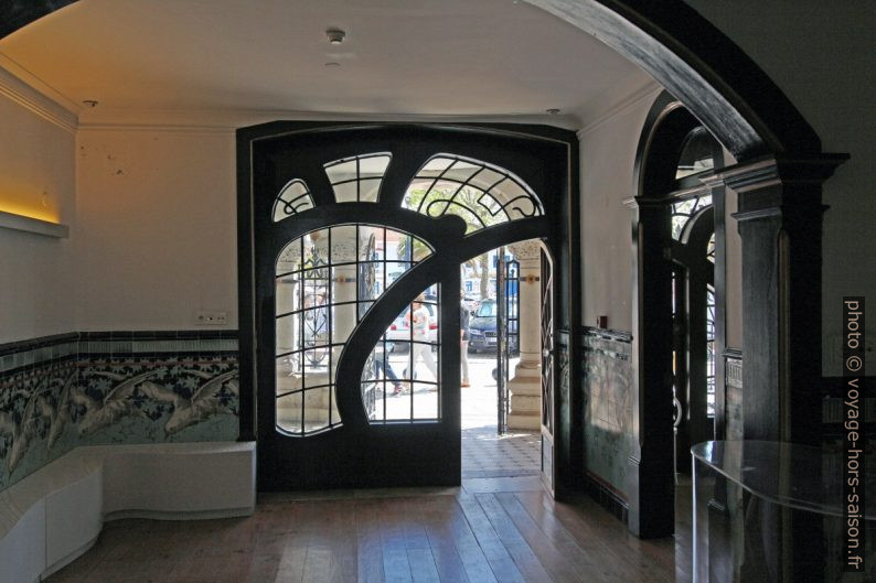 Hall et porte d'entrée de la Casa do Major Pessoa. Photo © André M. Winter