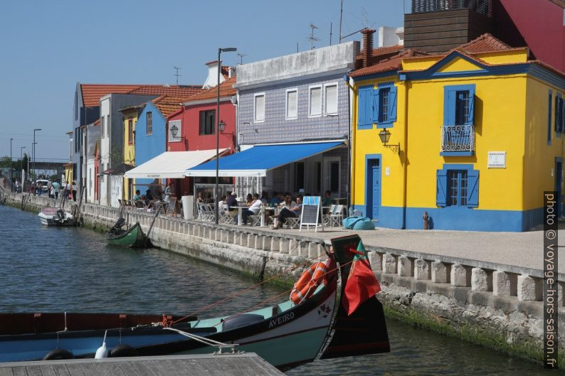 Anciens entrepôts de sel du Canal de São Roque. Photo © Alex Medwedeff