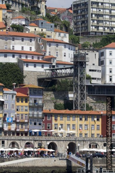 Ascensor da Lada. Photo © André M. Winter