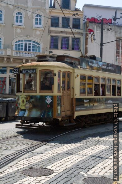 Tram n° 22 avec destination Batalha. Photo © André M. Winter