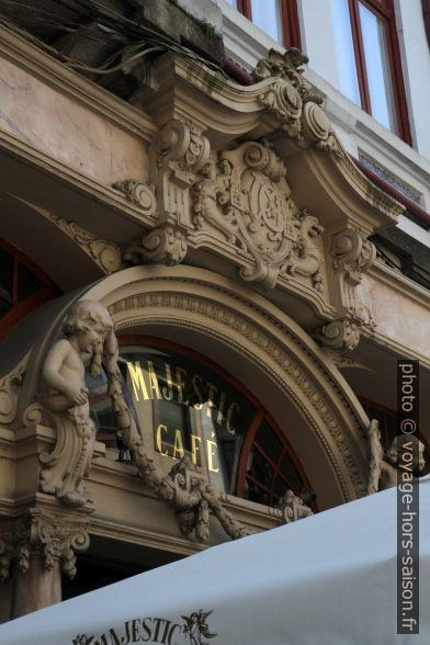 Le Majestic Café. Photo © Alex Medwedeff