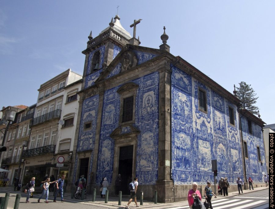 Capela das Almas couverte d'azulejos. Photo © André M. Winter