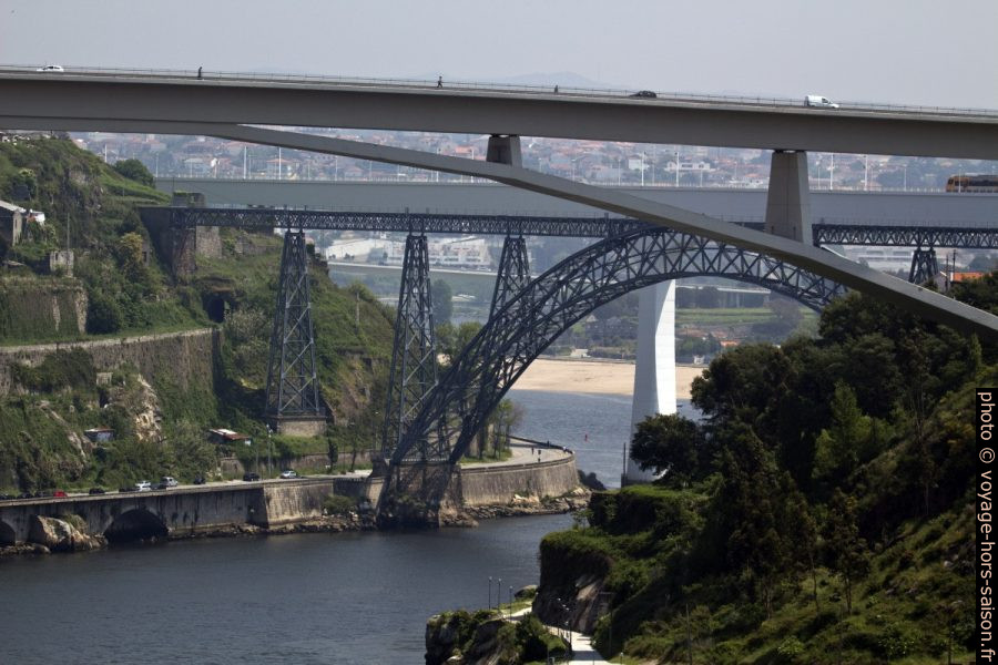 Ponte do Infante, Ponte Dona Maria Pia e Ponte São João. Photo © André M. Winter
