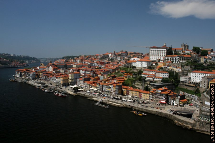 Porto vu du Pont Luís I. Photo © Alex Medwedeff