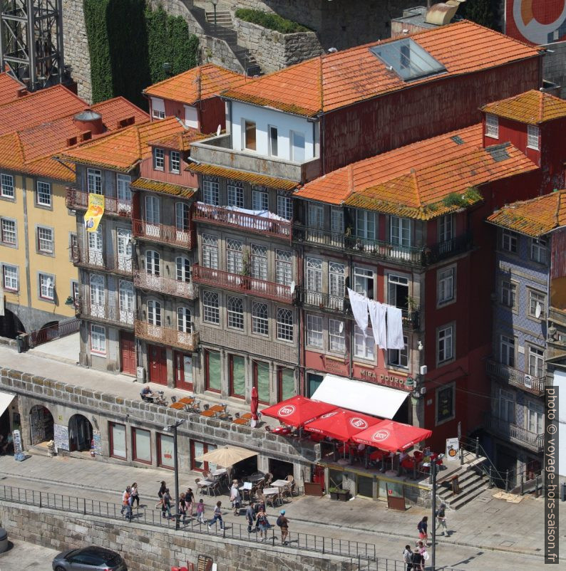 Maisons du Cais da Ribeira vues du Pont Dom-Luís. Photo © André M. Winter