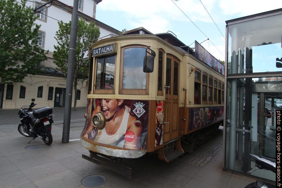 Rame de type Salão du tramway de Porto au terminus Batalha. Photo © André M. Winter