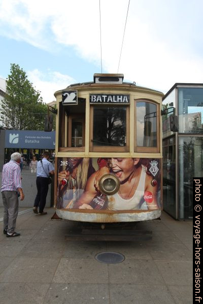 Tramway n°22 de Porto au terminus Batalha. Photo © André M. Winter