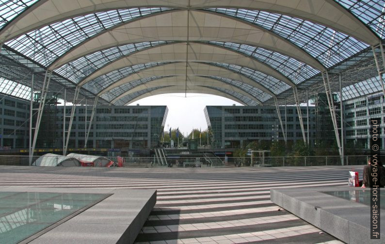 München Airport Center. Photo © André M. Winter