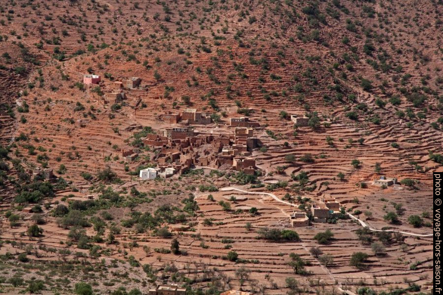 Village le long de la route d'Agadir à Tafraoute. Photo © André M. Winter