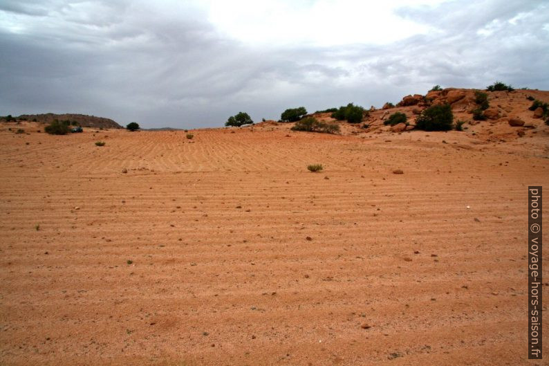 Terres labourés ardides. Photo © André M. Winter