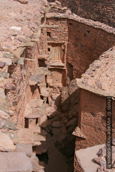 Cour nord l'agadir de Tasguent. Photo © Alex Medwedeff