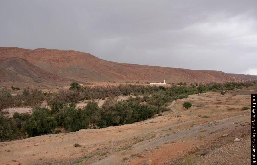 Mosquée an nord du Souk Khemis d'Issafen. Photo © André M. Winter