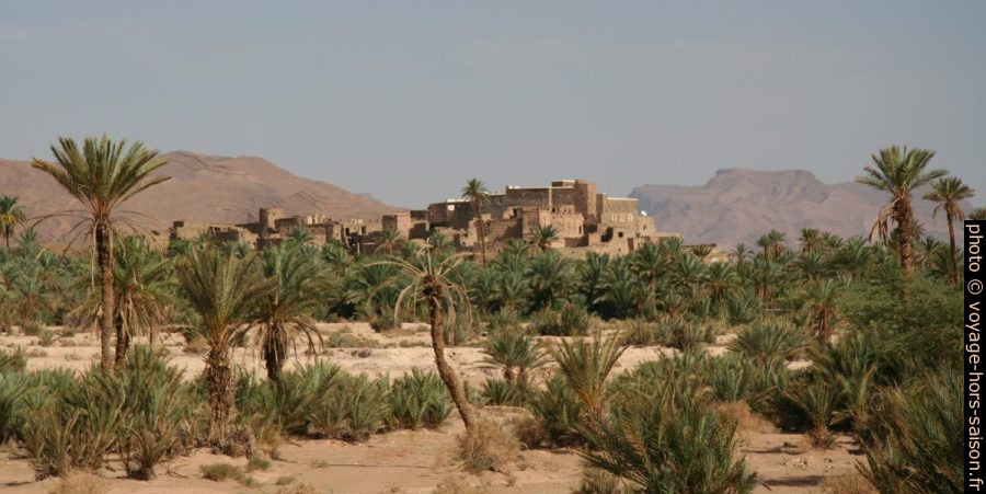 Casbah au sud de Tata. Photo © André M. Winter