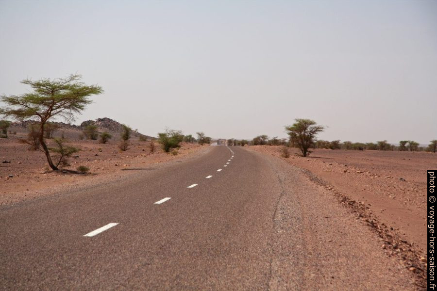 La route près de Douar Mirimina. Photo © André M. Winter