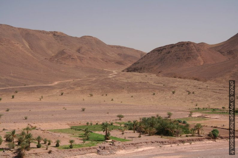 Piste de Douar Alougoum à Lakhriwia et Nkeïla. Photo © André M. Winter