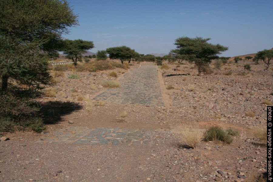 Ancien gué sur l'Oued El Mharch. Photo © André M. Winter