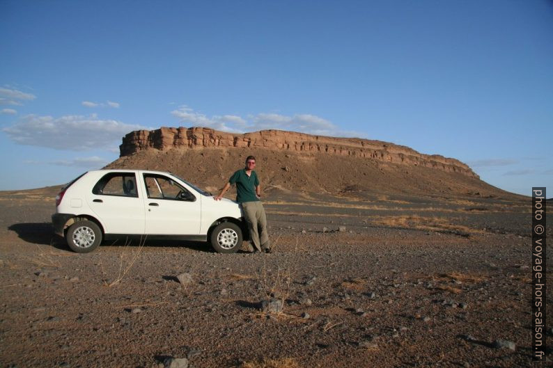 André devant le Lamdouar. Photo © Alex Medwedeff