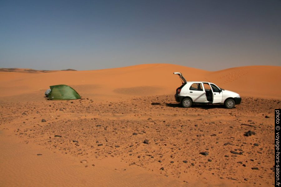 Notre camp au sud de Erg Chebbi. Photo © André M. Winter
