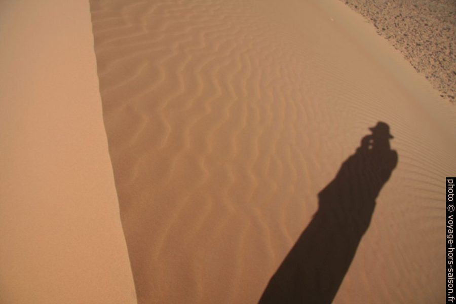 Ombre sur le sable. Photo © André M. Winter