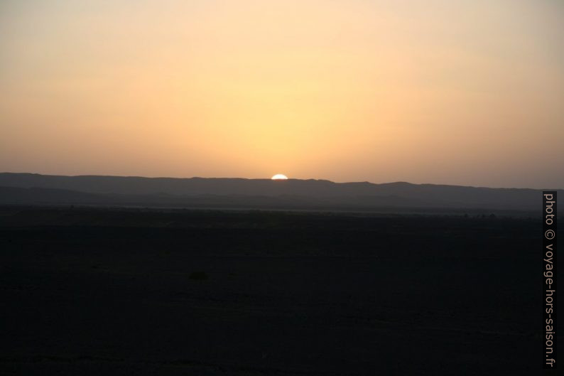 Coucher de soleil à Erg Chebbi. Photo © André M. Winter