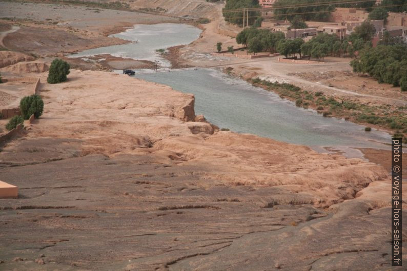 Gué sur l'Oued Ziz à Erfoud. Photo © André M. Winter