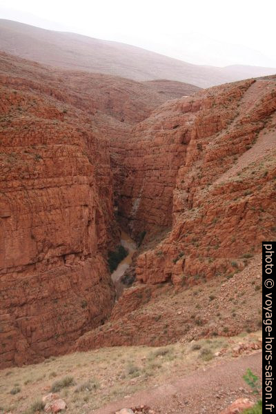 Premier passage étroit dans les Gorges du Dades. Photo © Alex Medwedeff