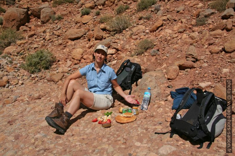 Alexandra et le pique-nique marocain. Photo © André M. Winter