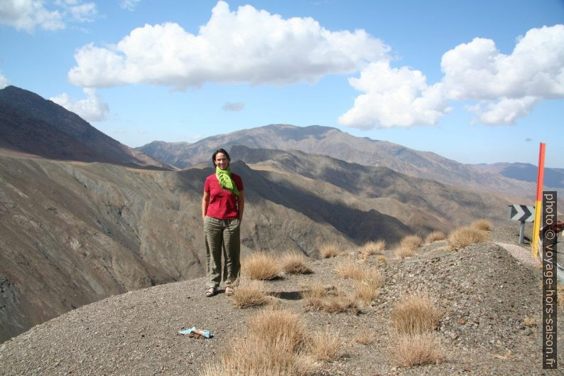 Alex et la chaîne principale du Haut Atlas. Photo © André M. Winter