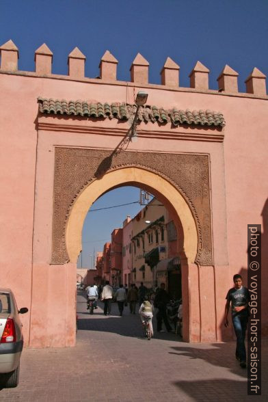 Petite porte près de la Mosquée de Kasbah. Photo © André M. Winter