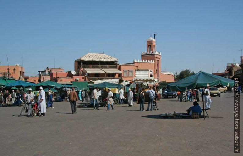 Mosquée Quessabine sur la Place Jemâa el Fna. Photo © André M. Winter