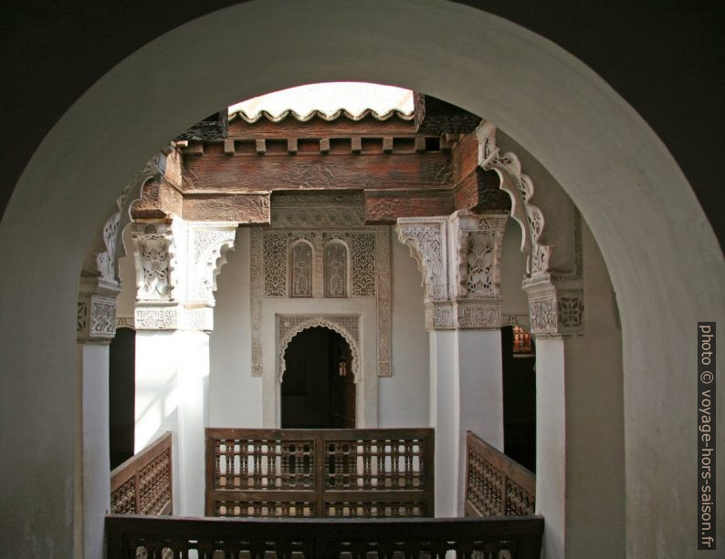 Un puits de lumière dans la medersa Ben Youssef. Photo © André M. Winter