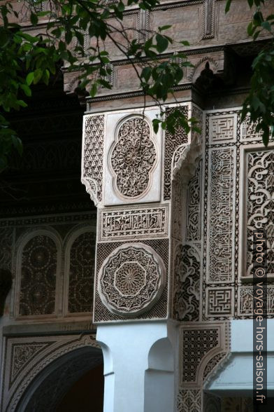 Colonne soutenant la galerie du Petit Riad. Photo © Alex Medwedeff