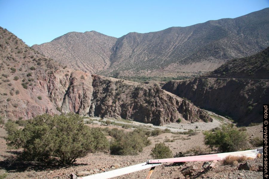 Vallée de l'Oued Nfiss à sa sortie du Haut Atlas. Photo © André M. Winter