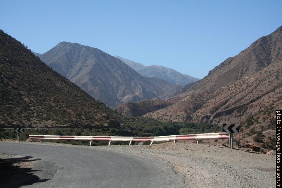 Vallée de l'Oued Nfiss à sa sortie du Haut Atlas. Photo © André M. Winter