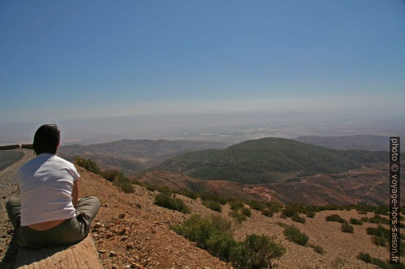 Alex et la vallée de l'Oued Souss. Photo © André M. Winter