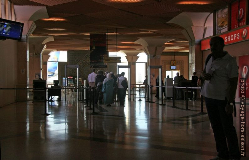 Terminal de départ de l'aéroport d'Agadir. Photo © André M. Winter