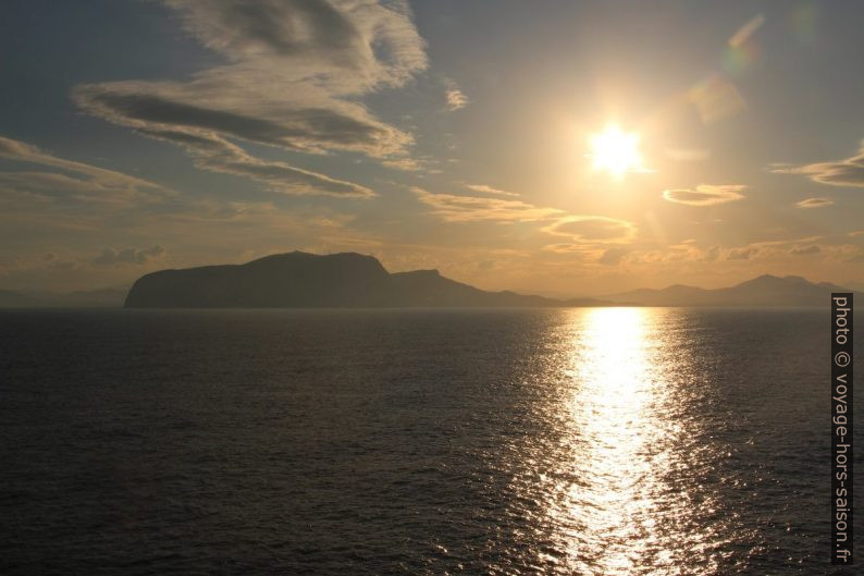 Capo Figari vu du nord. Photo © André M. Winter