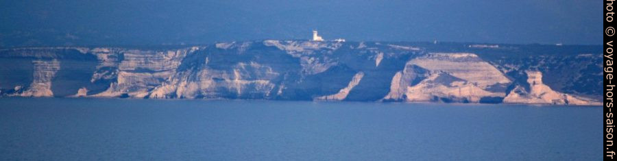 Sémaphore et Bouches de Bonifacio. Photo © André M. Winter