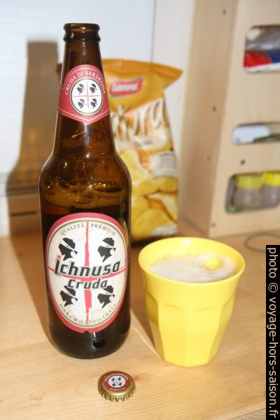 Bouteille de bière Ichnusa Cruda. Photo © Alex Medwedeff