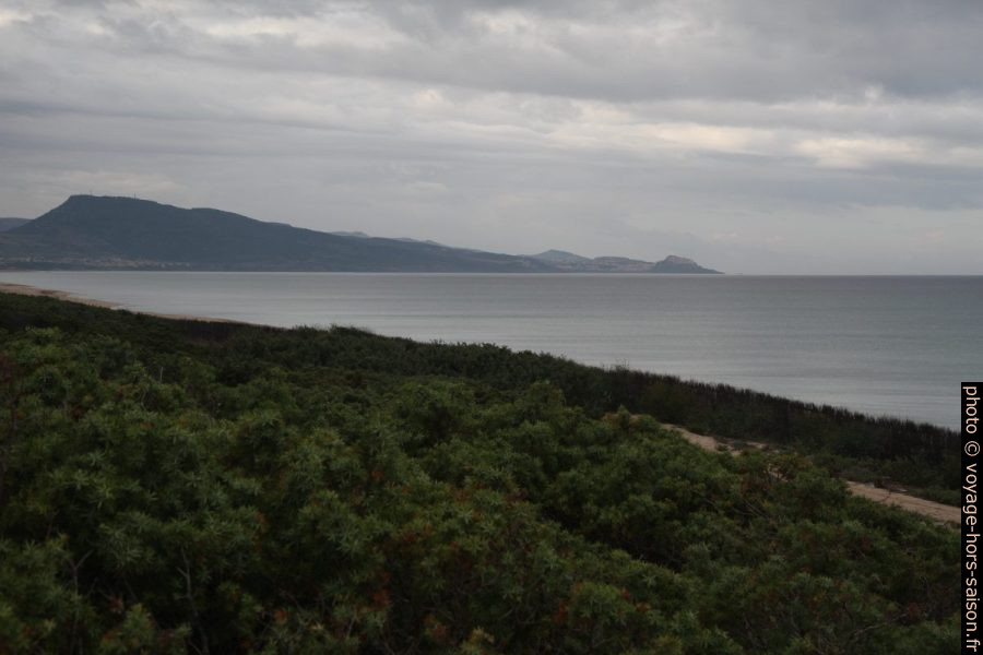 Dunes de Badesi et Castelsardo. Photo © André M. Winter