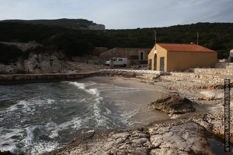 Plage de la Cala Dragunara. Photo © Alex Medwedeff